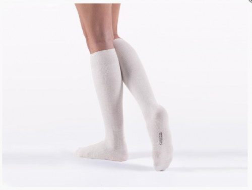 Kompressionskniestrümpfe Venoflex Fast Lin 15-20 mmHg Damen, natur, Größe 2, mit geschlossener Fußspitze - 1x